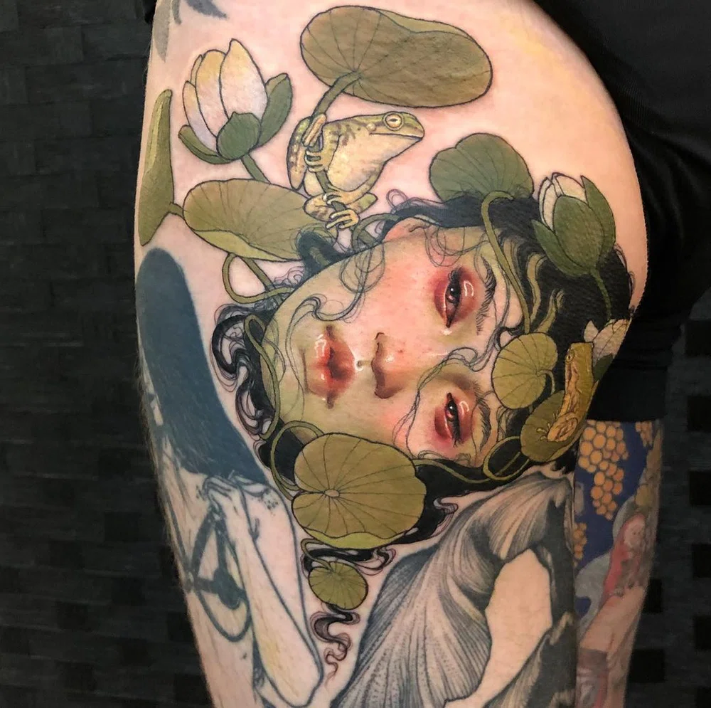Hanna Flowers artista del tatuaje y su estilo de arte pictórico en tatuajes