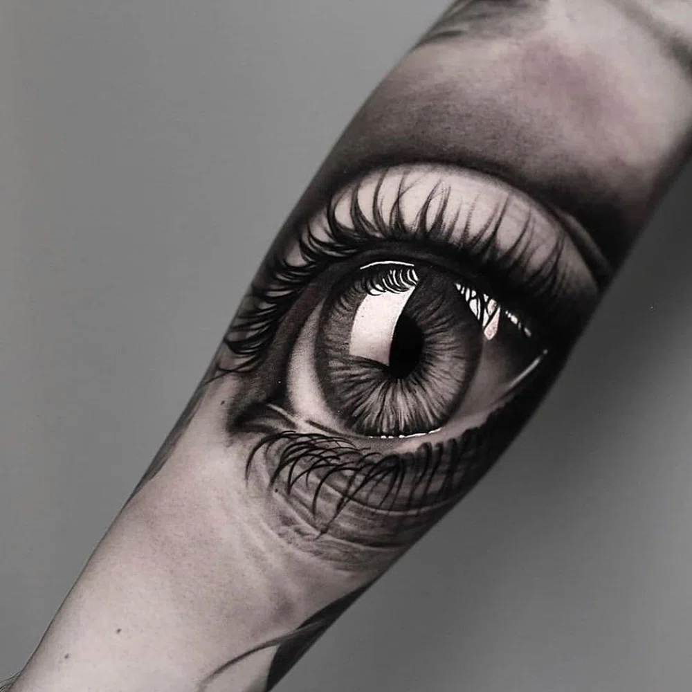 Tatuaje de ojo realista